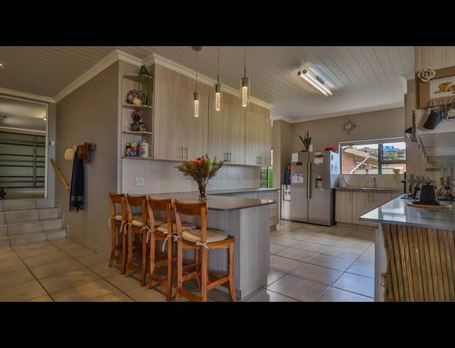 3 BEDROOM HOUSE FOR SALE IN DANA BAY